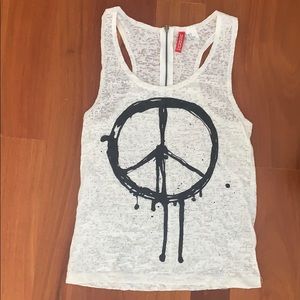 Peace sign tank